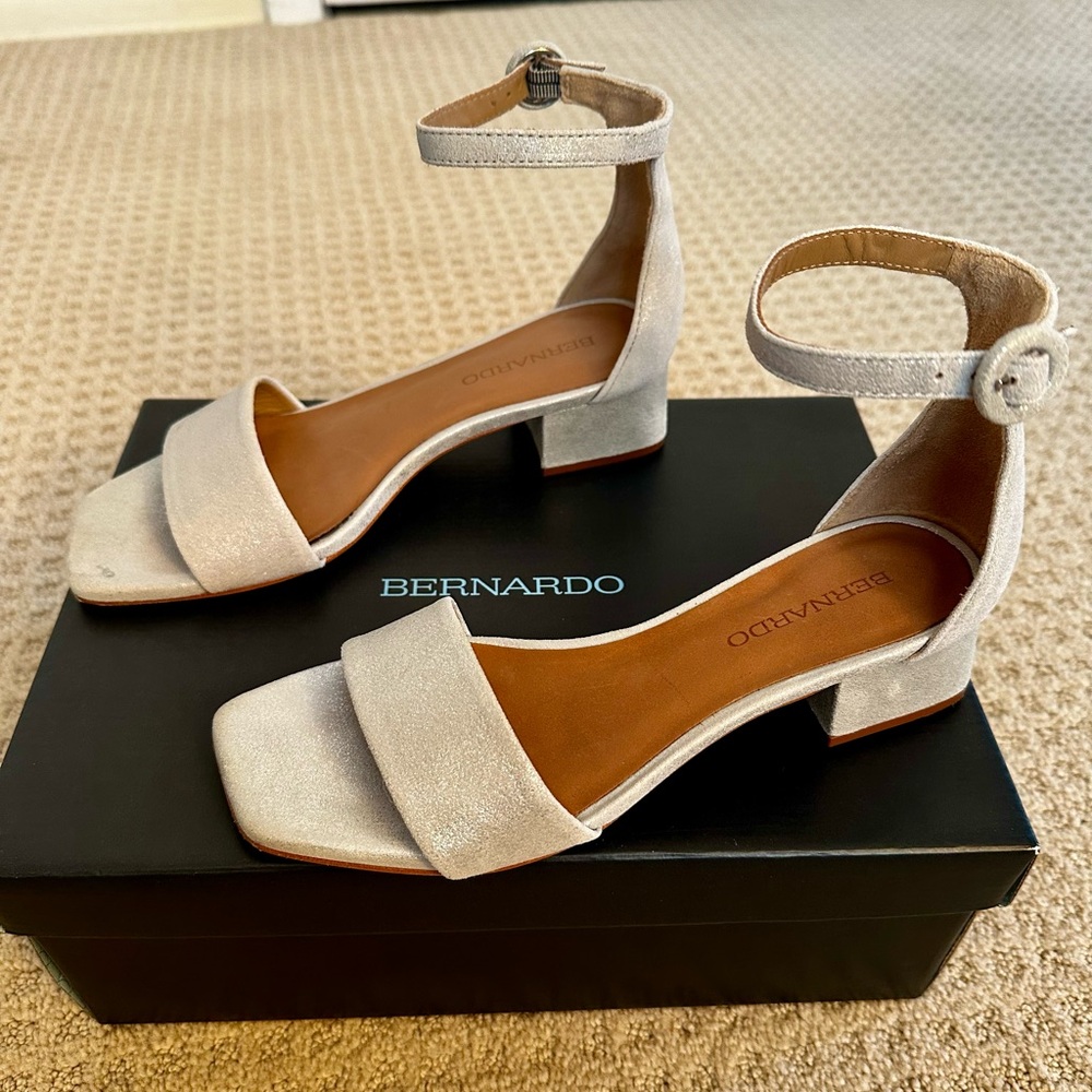 Bernardo Women's Jalena Silver Metallic Suede Sandal